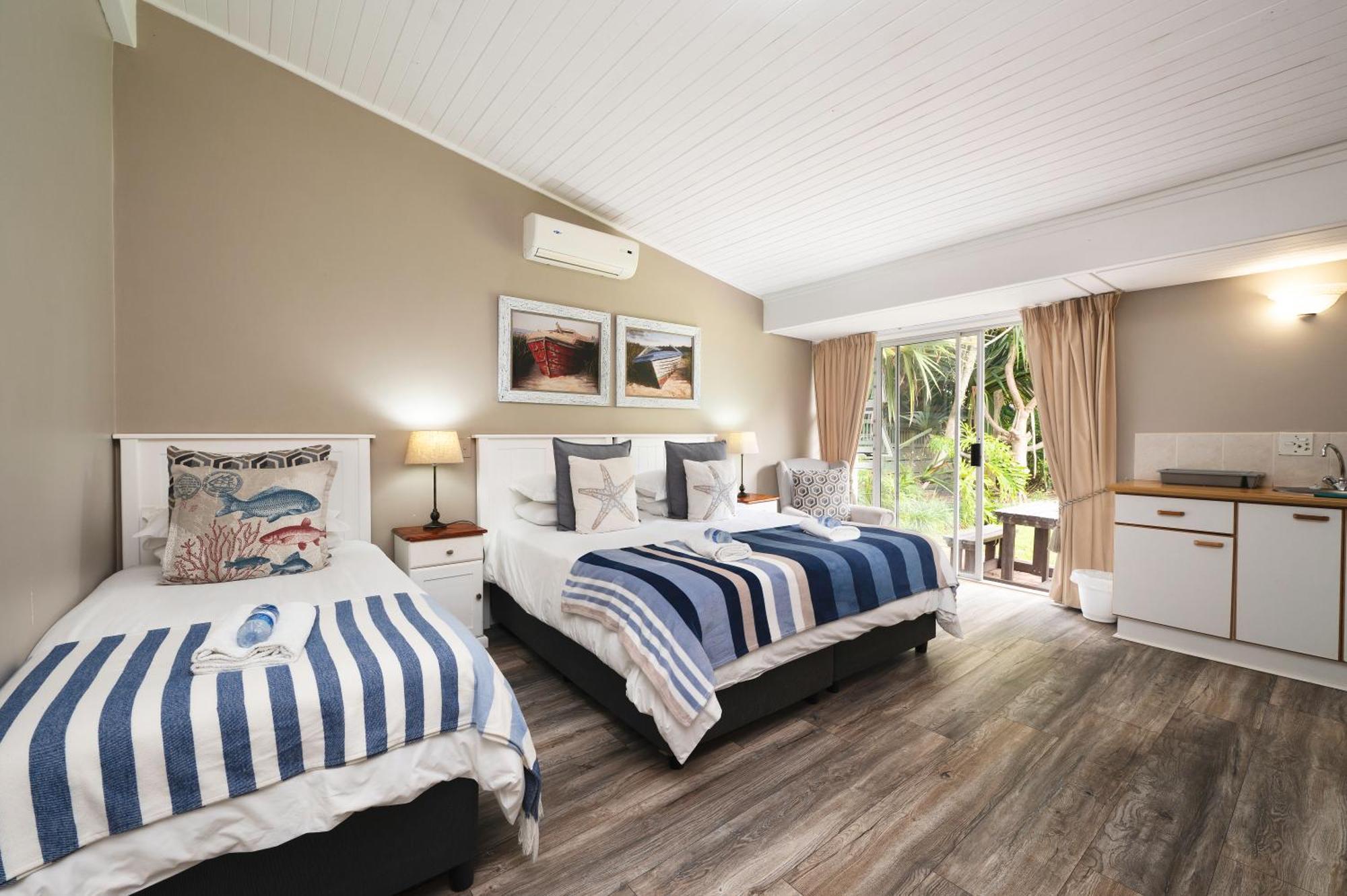 Admirals Lodge Guest House And Brightways Self Catering Apartments Port Elizabeth Exterior photo