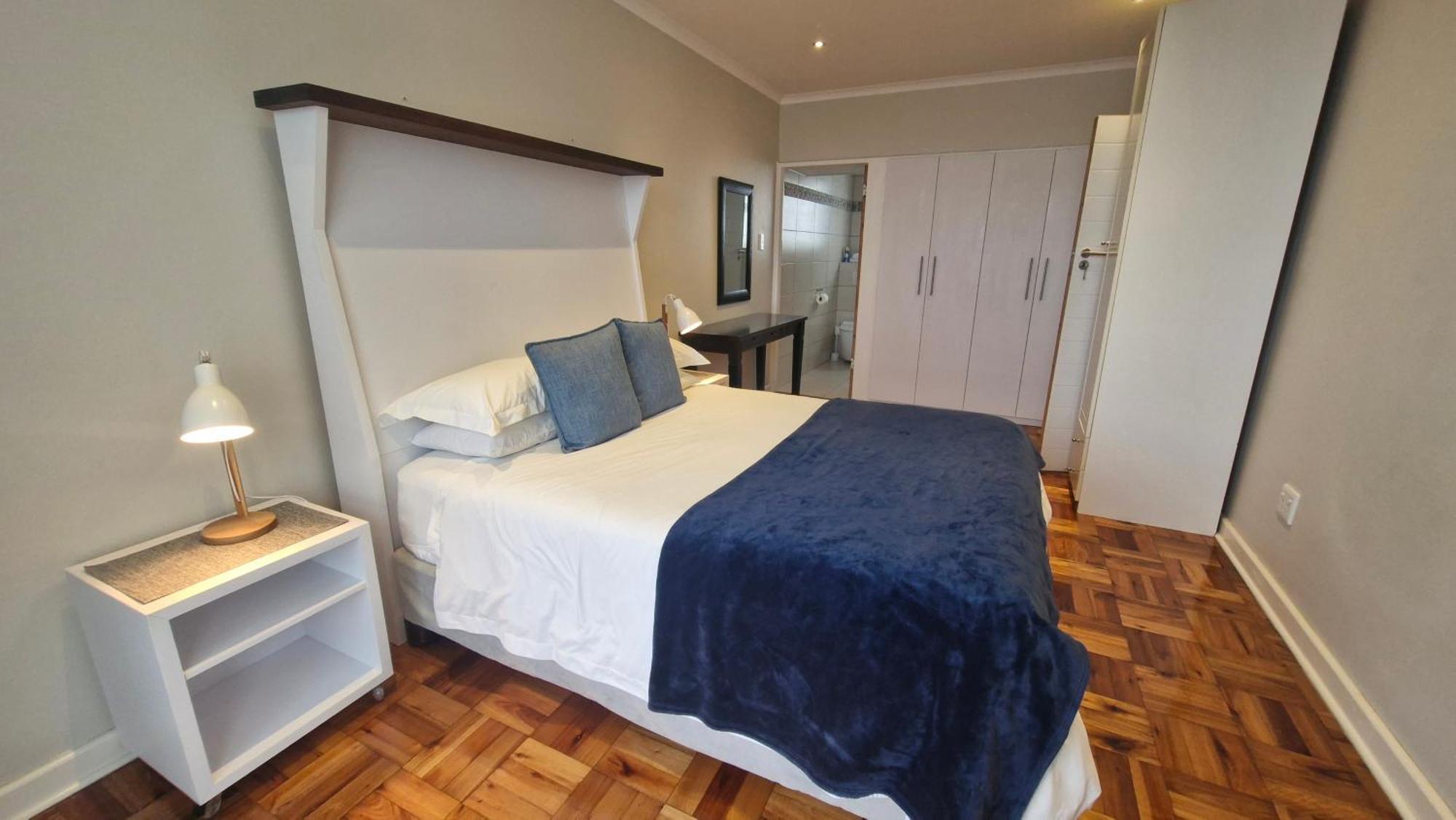 Admirals Lodge Guest House And Brightways Self Catering Apartments Port Elizabeth Exterior photo